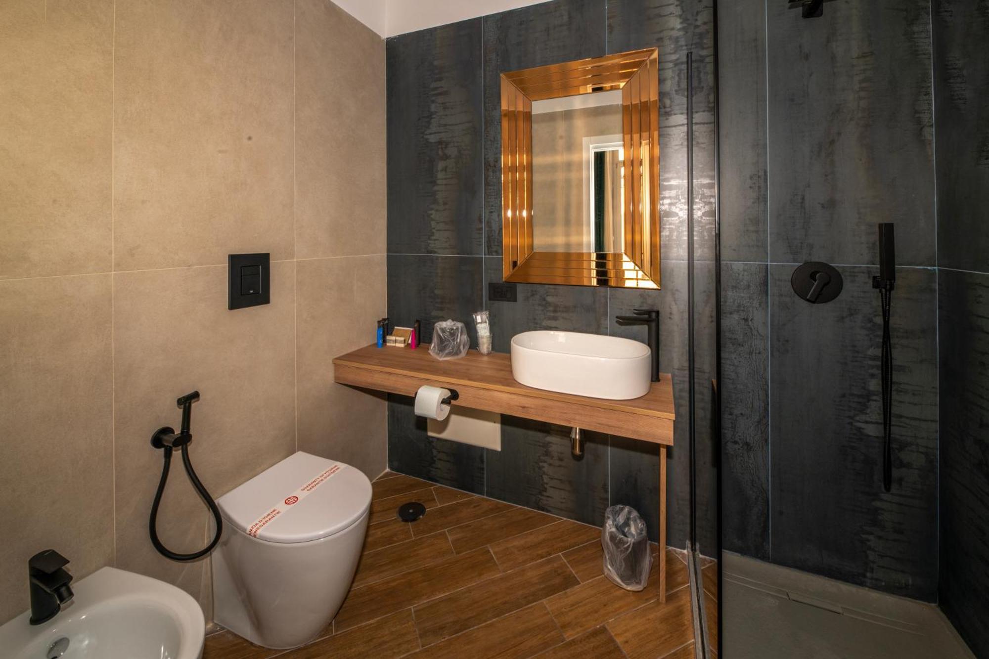 Maison Toledo Suites Neapel Exteriör bild